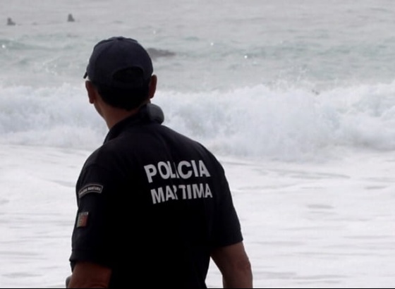 Retomadas buscas por jovem desaparecido na praia do Peneco em Albufeira