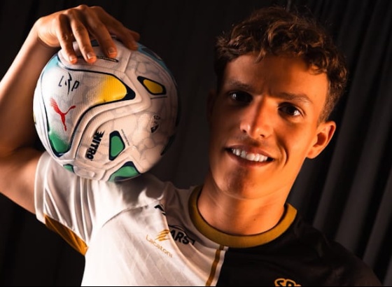 Avan&ccedil;ado Jo&atilde;o Resende &eacute; o terceiro refor&ccedil;o do Farense para 2026/27