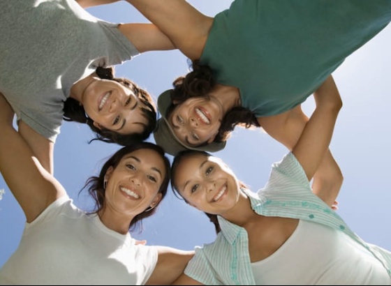 Movimento Democr&aacute;tico de Mulheres promove mesa-redonda em Faro