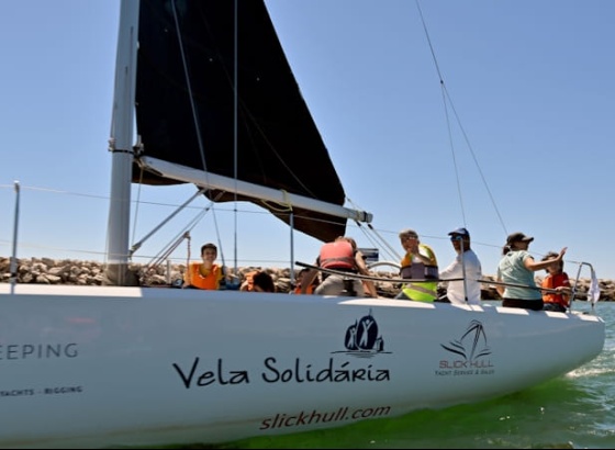 Associa&ccedil;&atilde;o Teia D&rsquo;Impulsos estende projeto de vela solid&aacute;ria a Vilamoura