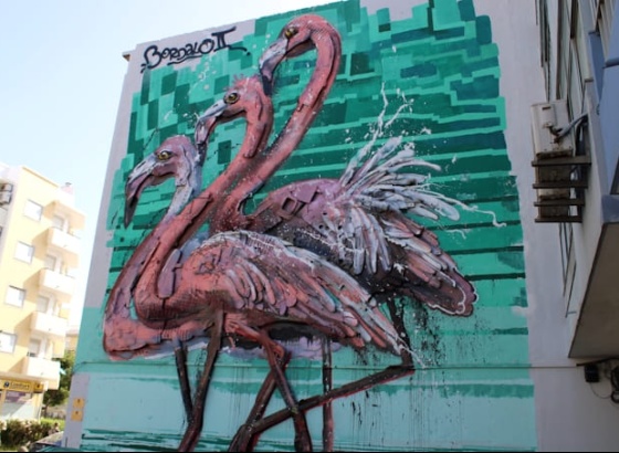 Bordalo II deixa a sua marca em Olh&atilde;o com "3 Flamingos"