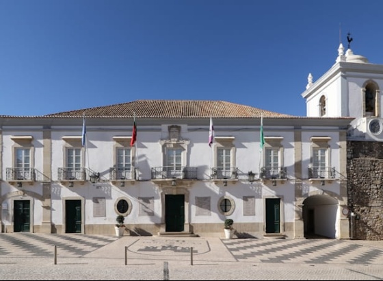 C&acirc;mara de Loul&eacute; empenhada em melhorar servi&ccedil;os de gest&atilde;o urban&iacute;stica 