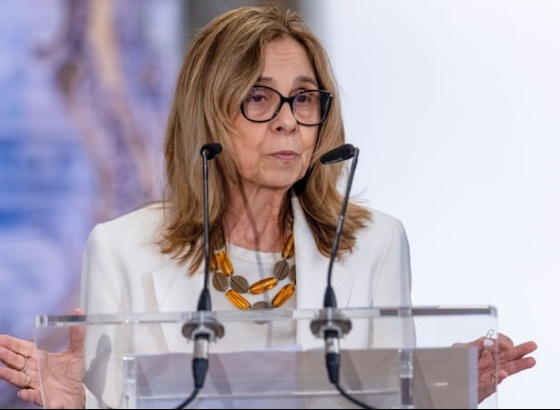Ministra da Sa&uacute;de rejeita que haja falta de macas no Algarve