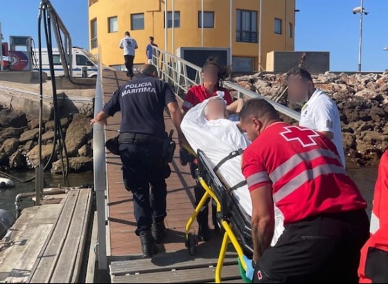 Homem de nacionalidade alem&atilde; resgatado a cerca de quatro milhas a sul de Portim&atilde;o