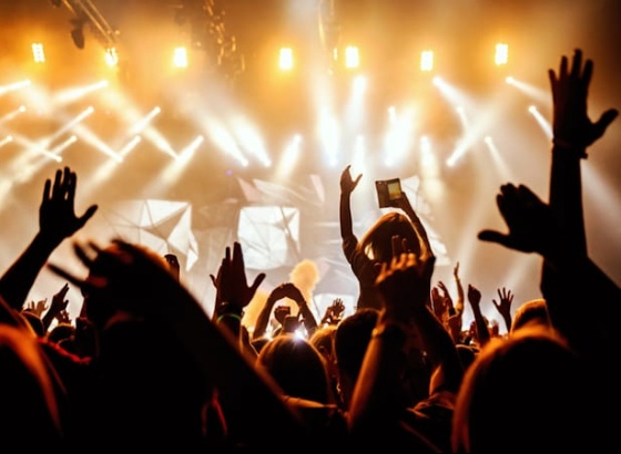 Dj&rsquo;s Paplu e Davilla celebram Dia Internacional da Juventude em Tavira 