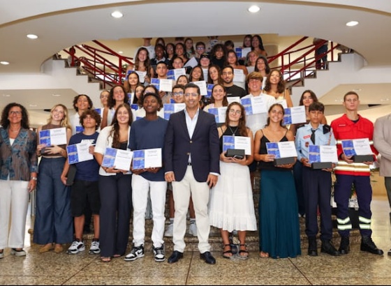 C&acirc;mara de Albufeira distinguiu 56 jovens do concelho