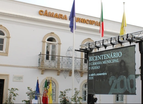 Espet&aacute;culo de videomapping celebra bicenten&aacute;rio da C&acirc;mara Municipal de Olh&atilde;o
