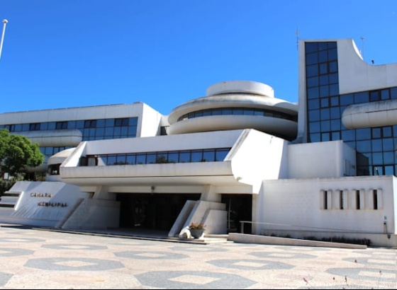 Albufeira assinala Dia do Munic&iacute;pio com cerim&oacute;nias oficiais, inaugura&ccedil;&otilde;es e espet&aacute;culo multim&eacute;dia