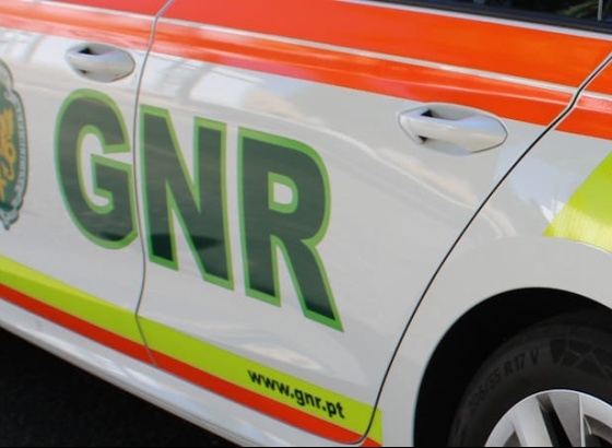 GNR det&eacute;m 16 pessoas em a&ccedil;&otilde;es de fiscaliza&ccedil;&atilde;o rodovi&aacute;ria nos concelhos de Albufeira e Loul&eacute;