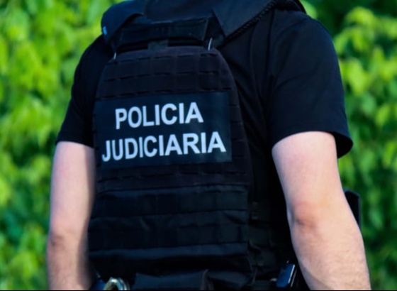 Detido suspeito de tentar matar dois homens com quem coabitava em Lagoa por quest&otilde;es religiosas