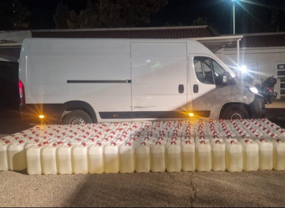 GNR det&eacute;m em Loul&eacute; homem que transportava 172 jerric&atilde;s de combust&iacute;vel