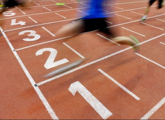 Artur Lara Ramos d&aacute; nome &agrave; pista de atletismo de Faro em homenagem p&oacute;stuma