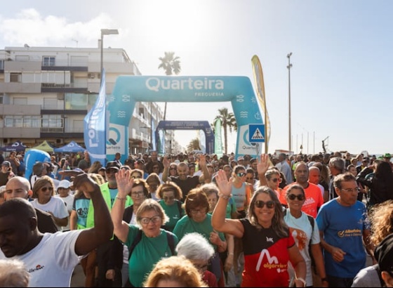 A tradi&ccedil;&atilde;o mant&eacute;m-se com a Marcha-Corrida da Batata-Doce em Quarteira