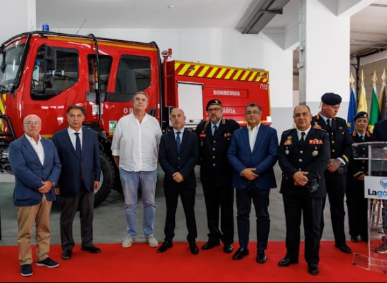 Bombeiros Volunt&aacute;rios de Lagoa ganham nova viatura de combate a inc&ecirc;ndios