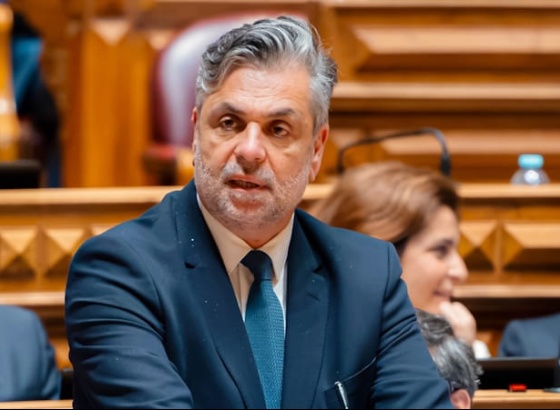 Crist&oacute;v&atilde;o Norte &eacute; coautor de projeto do PSD e CDS-PP sobre acesso de n&atilde;o residentes ao SNS