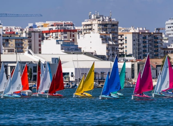 Campeonato do Mundo de Vela Inclusiva re&uacute;ne atletas de 40 pa&iacute;ses em Portim&atilde;o