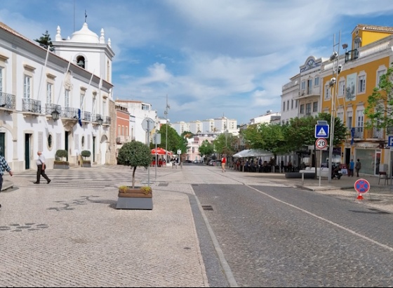 50 anos da Constitui&ccedil;&atilde;o marcam regresso do Festival Pol&iacute;tica a Loul&eacute;