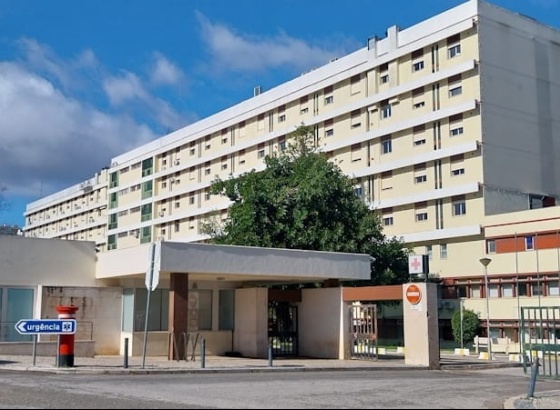 Homem detido ap&oacute;s amea&ccedil;ar m&eacute;dico com faca no Hospital de Faro