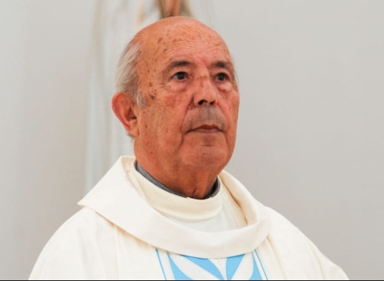 C&acirc;mara de Loul&eacute; manifesta profundo pesar pelo falecimento de antigo p&aacute;roco da freguesia de Quarteira