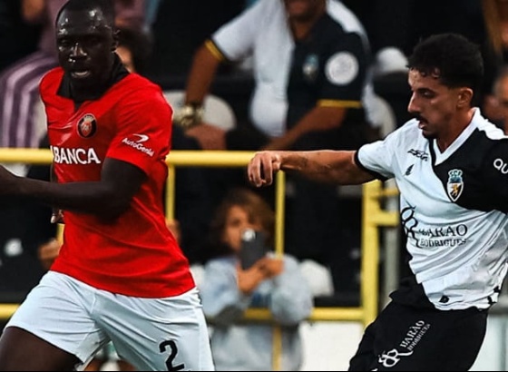 II Liga: Farense sofre derrota pesada frente ao Penafiel 