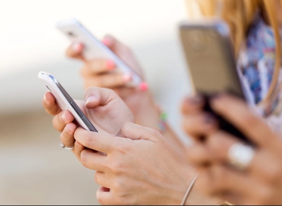 Usa muito o telem&oacute;vel? Saiba os riscos que est&aacute; a correr
