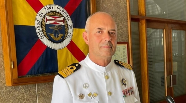 Comandante de Zona Marítima do Sul deseja que todos "aproveitem este Dia da Marinha em Faro"