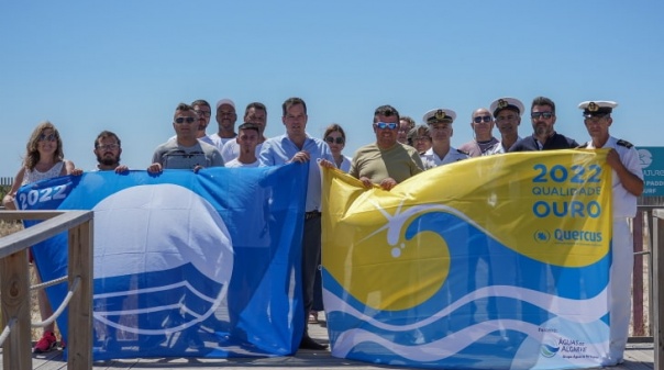 Praias do concelho de Olhão já ostentam a Bandeira Azul e Qualidade de Ouro