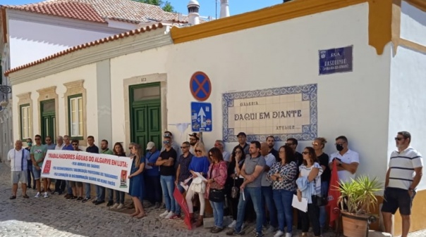 Greve: PCP solidariza-se com trabalhadores da Águas do Algarve que exigem melhores salários 