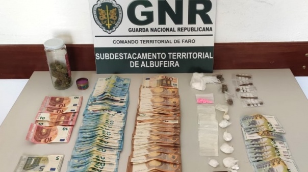 GNR detém três suspeitos de tráfico de droga em Albufeira