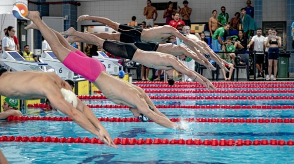 286 nadadores de 52 clubes participaram no VIII Meeting Internacional do Algarve 