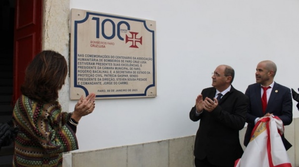 Forum Algarve inaugura exposição comemorativa dos 100 anos da Associação Humanitária de Bombeiros Voluntários de Faro – Cruz Lusa