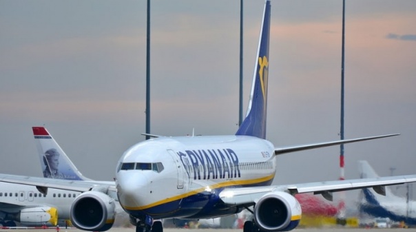 Ryanair passa a ligar Faro a Barcelona a partir de abril