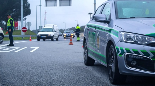 Taxista que matou ciclista em Boliqueime intercetado pela GNR nas portagens de Paderne