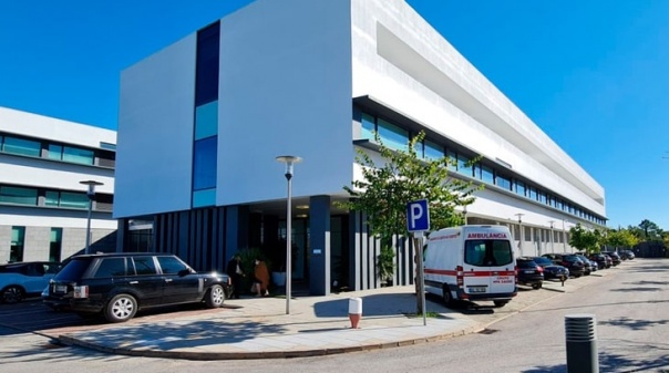 Faro: Hospital de Gambelas realiza intervenção ao joelho com recurso a robot 