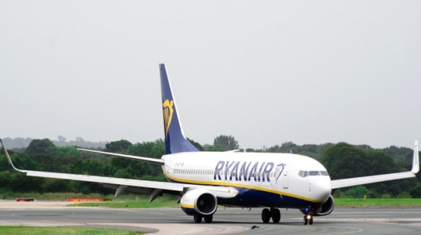 Operação da Ryanair em Faro duplica hóspedes no Algarve em 20 anos 