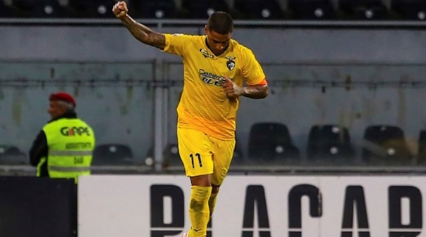 Portimonense vence em Guimarães com reviravolta nos últimos minutos