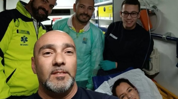 Bebé nasce em ambulância a caminho do hospital de Portimão 