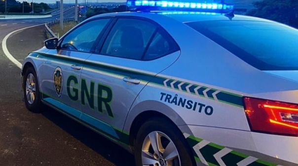 Camionista perseguido pela GNR na Via do Infante detido em Espanha