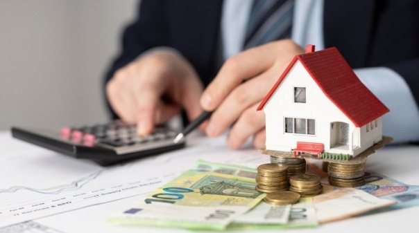 Saiba os preços para arrendar e comprar casa no Algarve