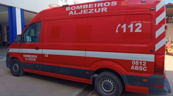 Câmara de Aljezur financia aquisição de ambulância de emergência pré-hospitalar