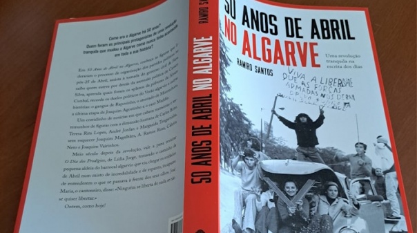 Um 'corridinho' de memórias e acontecimentos retratados no livro "50 anos de Abril no Algarve"