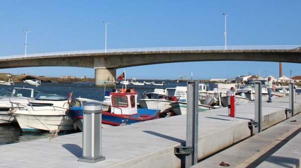 Pescadores do Algarve preocupados com atraso na prometida dragagem dos portos