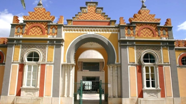 Faro assinala 23º aniversário da biblioteca municipal com programa alargado