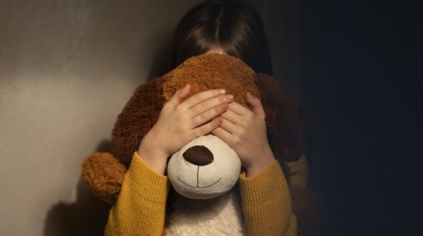Como os traumas de infância afetam a saúde mental