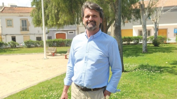 Vereador do PSD na Câmara de Lagoa exige cumprimento do estatuto do direito da oposição 