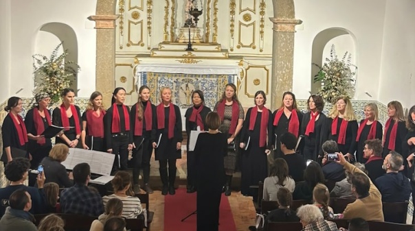 Grupo coral International Voices Cascais apresenta concerto em Lagoa