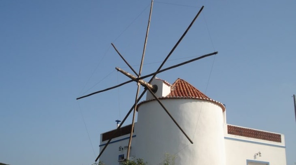 Ação sobre moinho de vento inicia férias da Páscoa no Museu Municipal de Tavira 