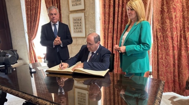 Autarcas de Faro, Huelva e Sevilha reclamam avanço da ligação ferroviária de alta velocidade 