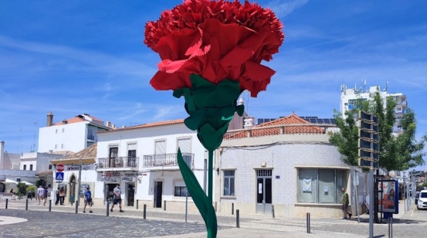 Domingos e Amigos celebram 25 de Abril em São Brás de Alportel 