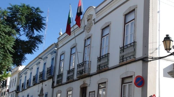 Câmara de Castro Marim alarga cartão social municipal a todas as famílias